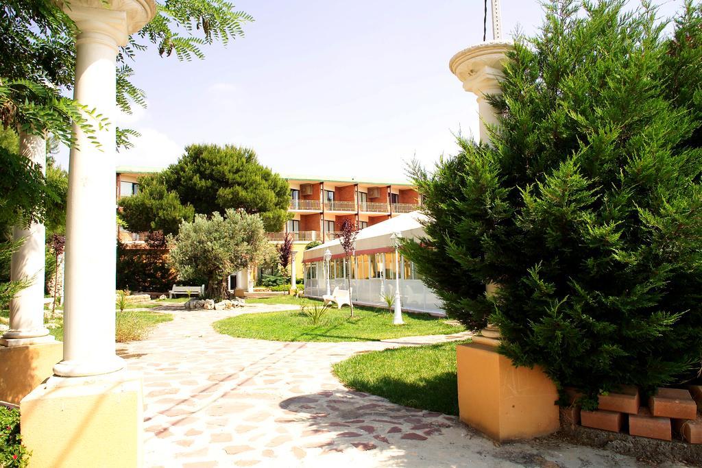 Hotel El Cisne Zaragoza Exterior photo